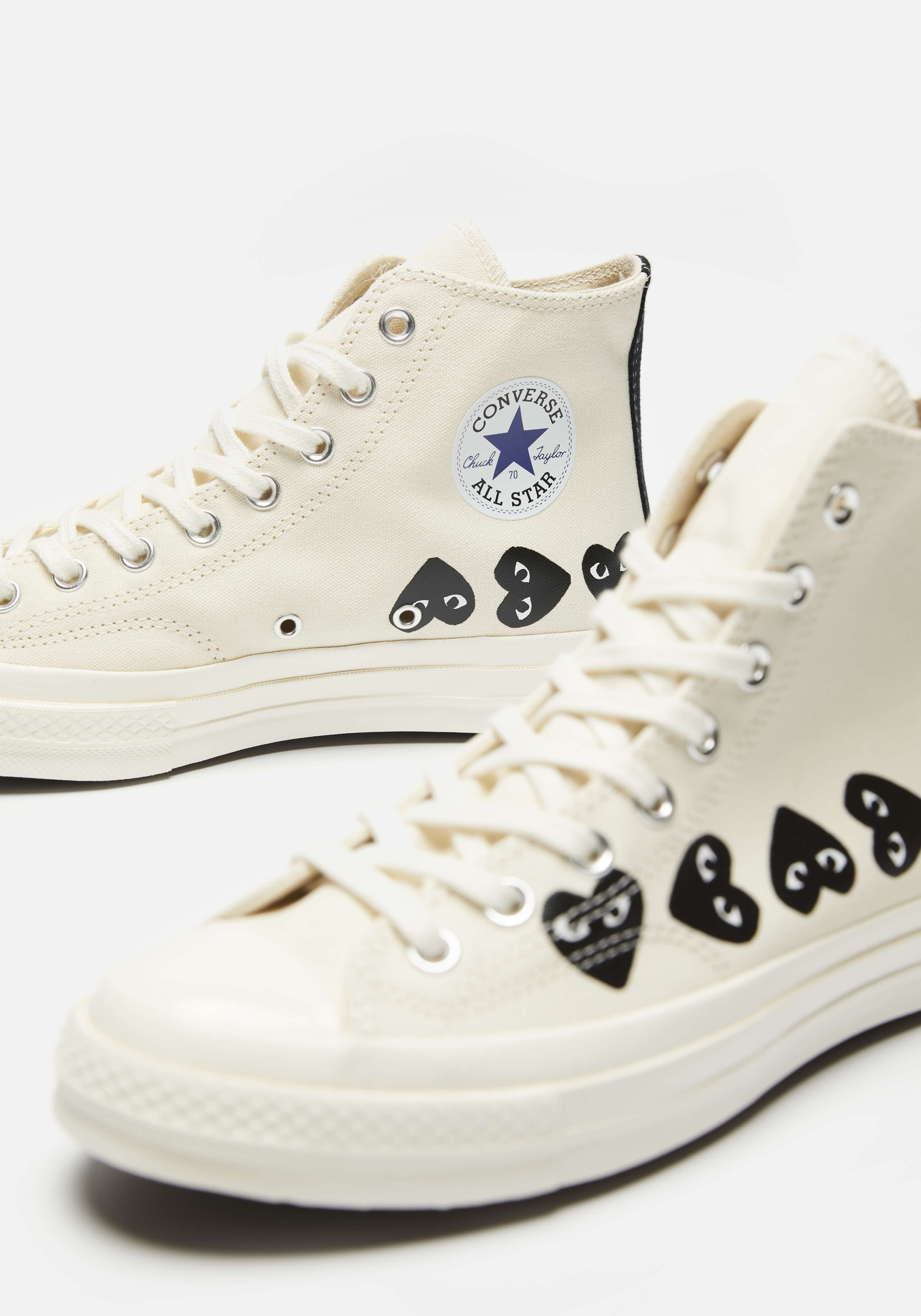 Off white converse heart online